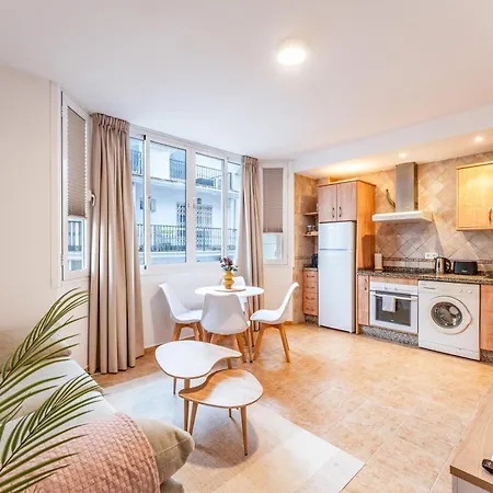 Cosy 2 Bed Set In A Quiet Street Of Boliches - Pass The Keys