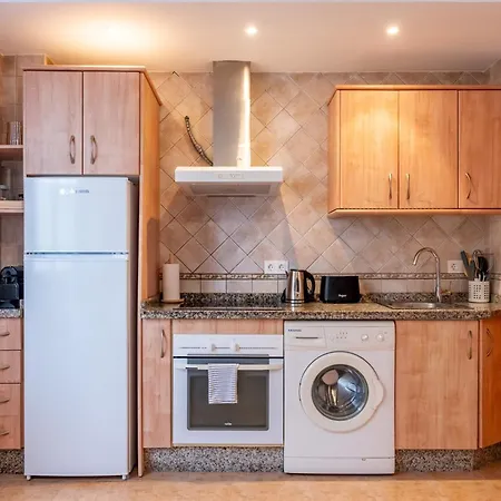 Cosy 2 Bed Set In A Quiet Street Of Boliches - Pass The Keys